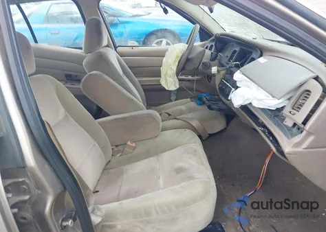 2004 Ford Crown Victoria Lx z USA, uszkodzony, nr VIN 2FAFP74W04X160163